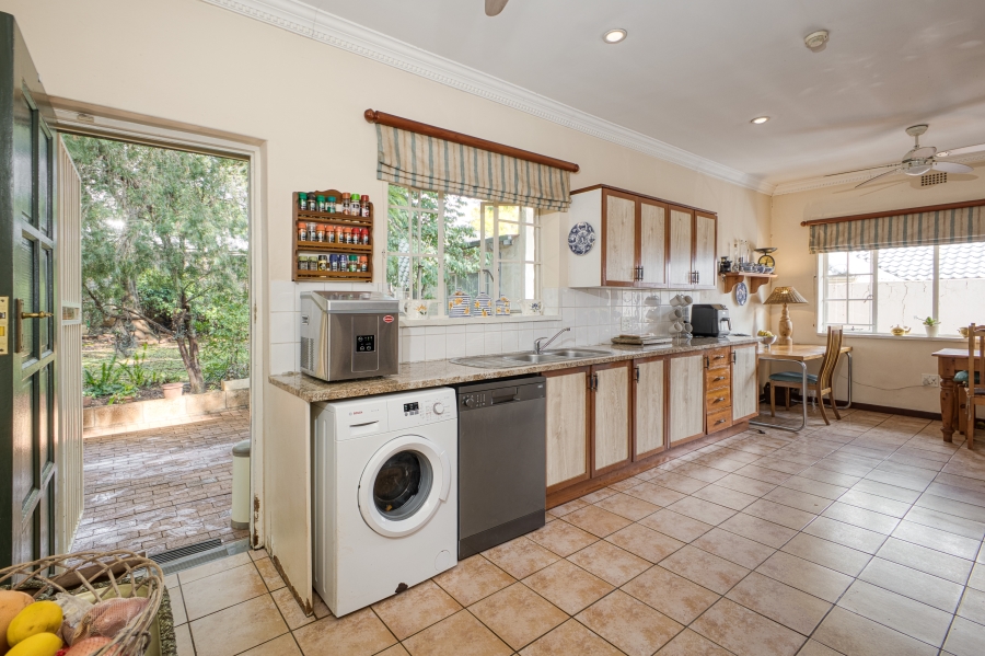 3 Bedroom Property for Sale in Linden Gauteng