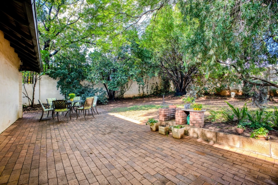 3 Bedroom Property for Sale in Linden Gauteng