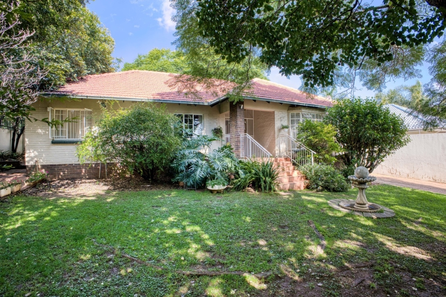 3 Bedroom Property for Sale in Linden Gauteng