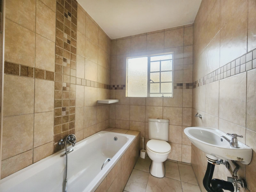 3 Bedroom Property for Sale in Lonehill Gauteng