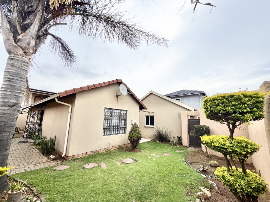 3 Bedroom Property for Sale in Ormonde View Gauteng
