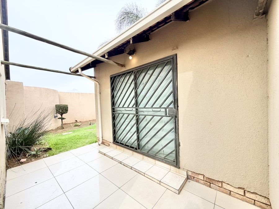 3 Bedroom Property for Sale in Ormonde View Gauteng