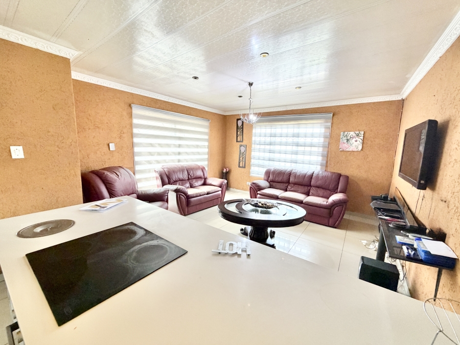 3 Bedroom Property for Sale in Ormonde View Gauteng