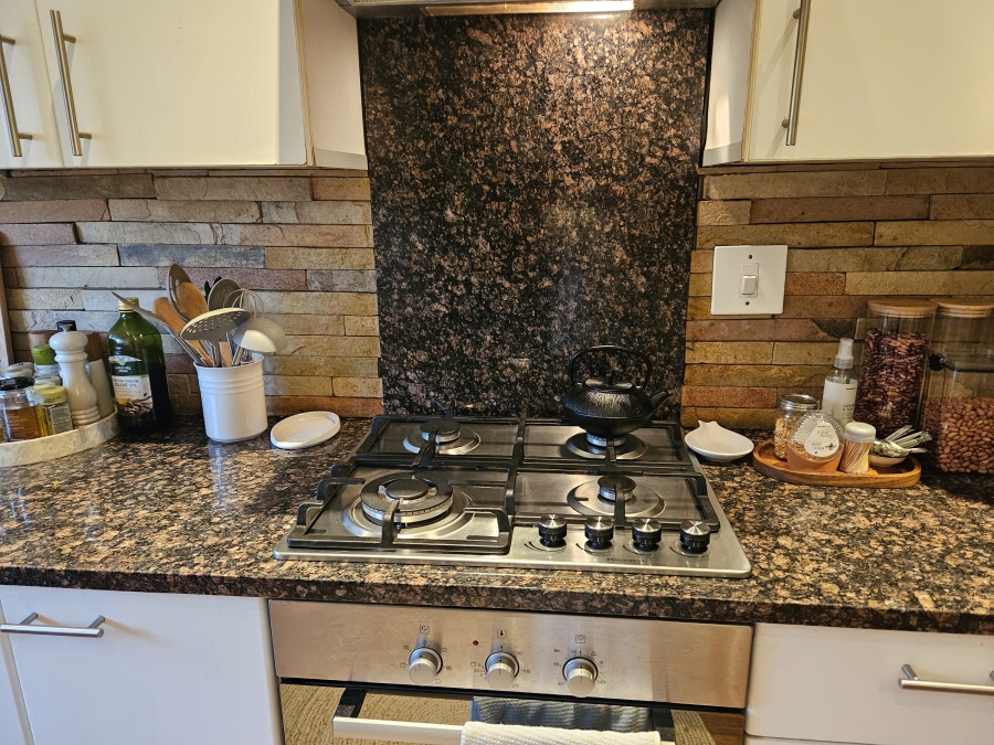 To Let 2 Bedroom Property for Rent in Hyde Park Gauteng