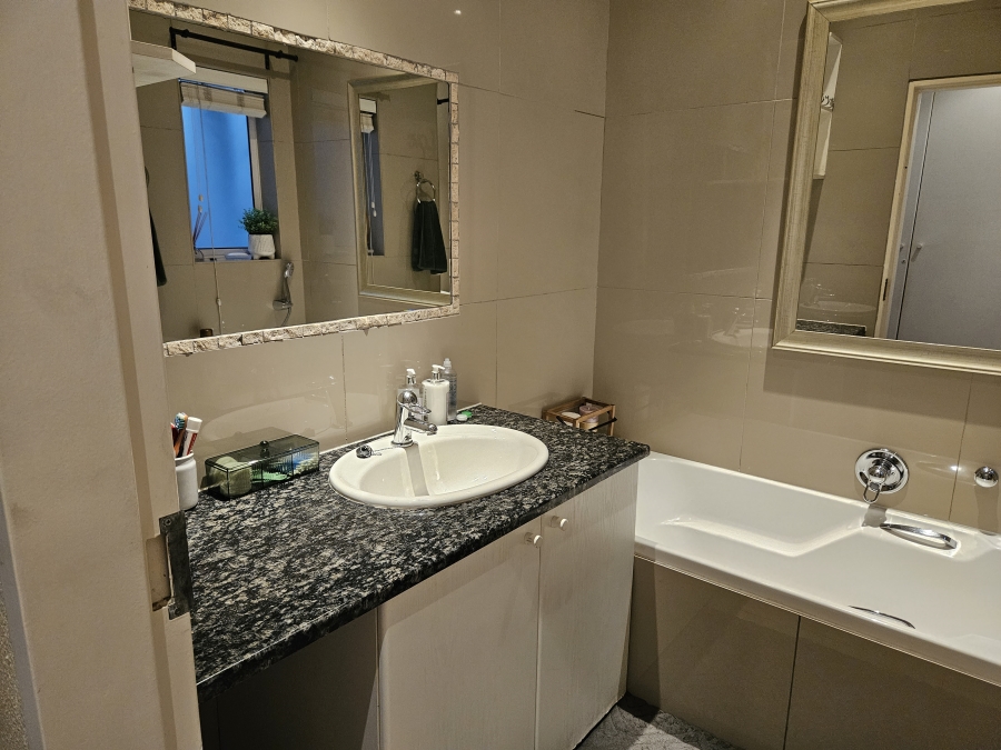 To Let 2 Bedroom Property for Rent in Hyde Park Gauteng