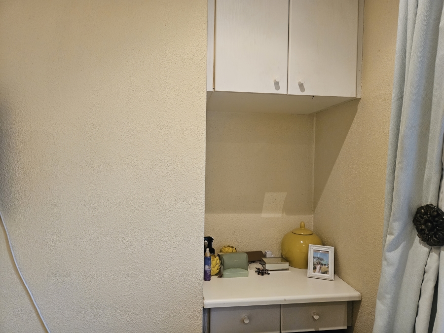 To Let 2 Bedroom Property for Rent in Hyde Park Gauteng