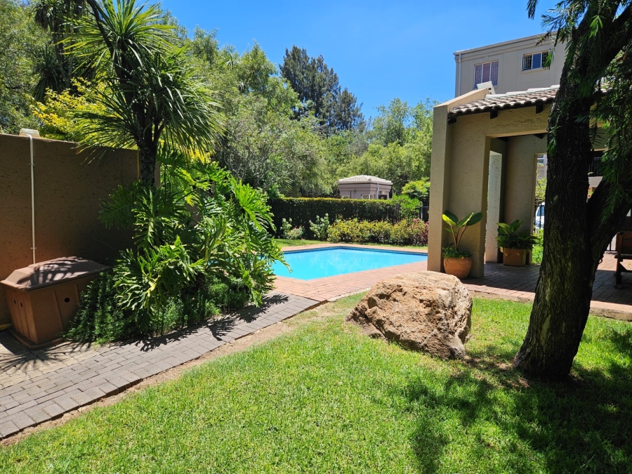 To Let 2 Bedroom Property for Rent in Hyde Park Gauteng