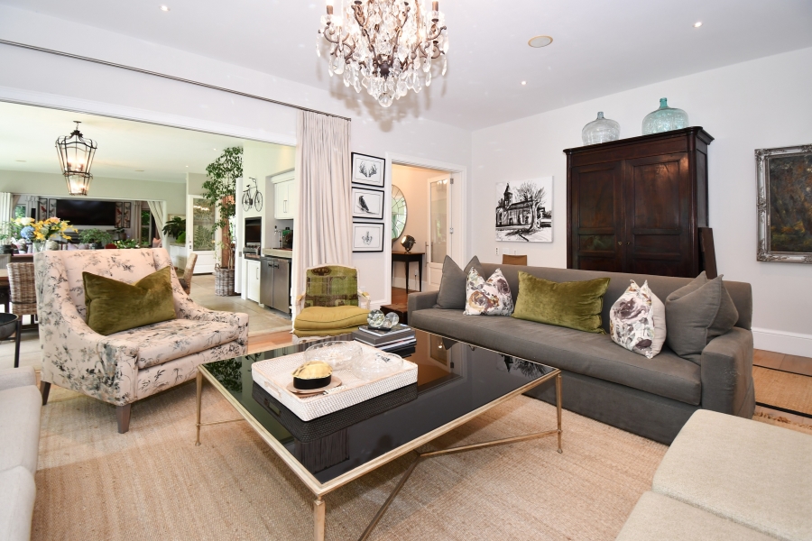 5 Bedroom Property for Sale in Hurlingham Gauteng