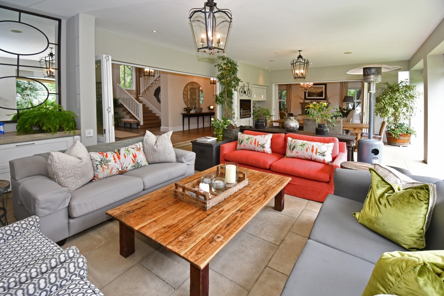 5 Bedroom Property for Sale in Hurlingham Gauteng