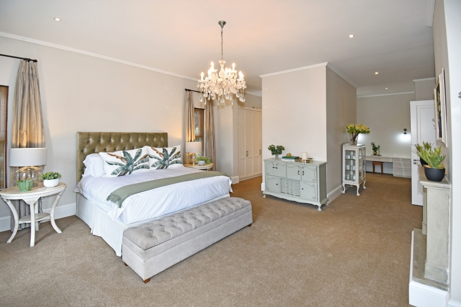 5 Bedroom Property for Sale in Hurlingham Gauteng