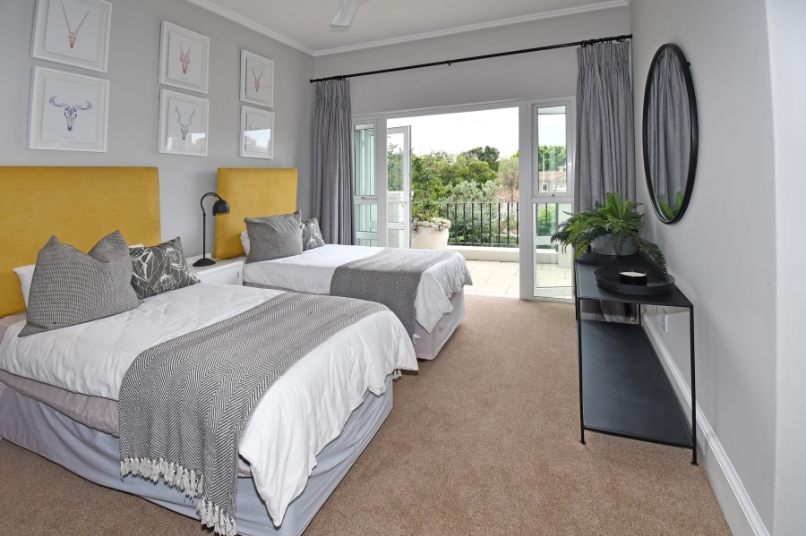 5 Bedroom Property for Sale in Hurlingham Gauteng