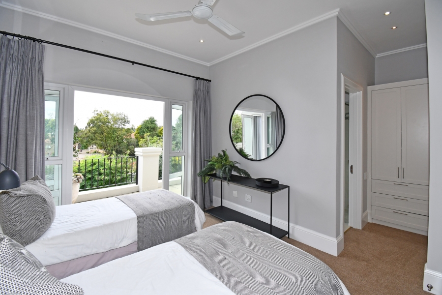 5 Bedroom Property for Sale in Hurlingham Gauteng