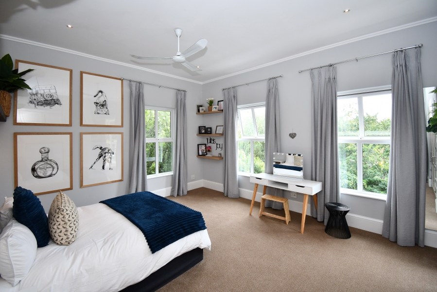 5 Bedroom Property for Sale in Hurlingham Gauteng