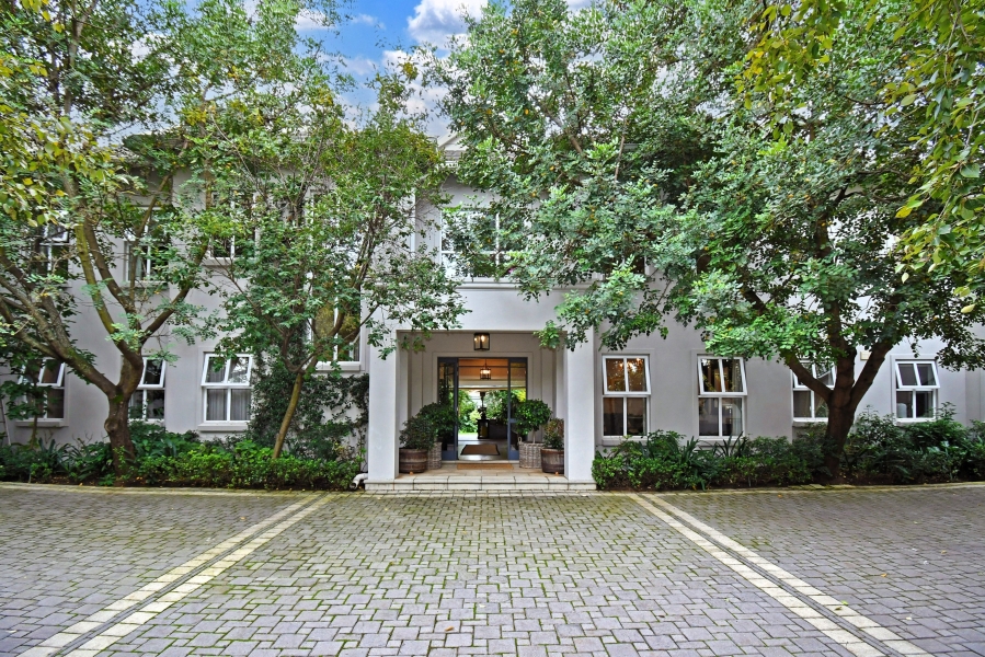 5 Bedroom Property for Sale in Hurlingham Gauteng