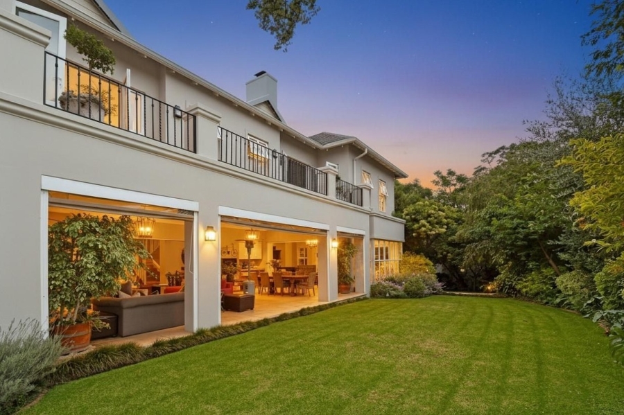 5 Bedroom Property for Sale in Hurlingham Gauteng