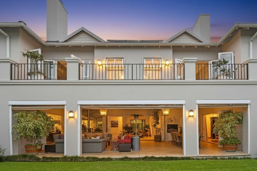 5 Bedroom Property for Sale in Hurlingham Gauteng