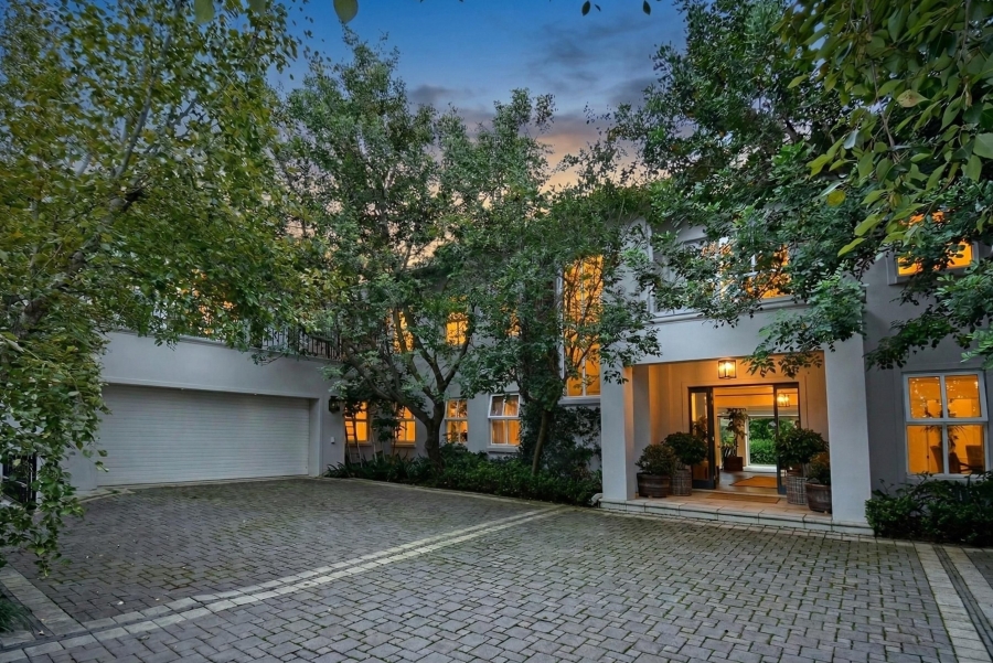 5 Bedroom Property for Sale in Hurlingham Gauteng