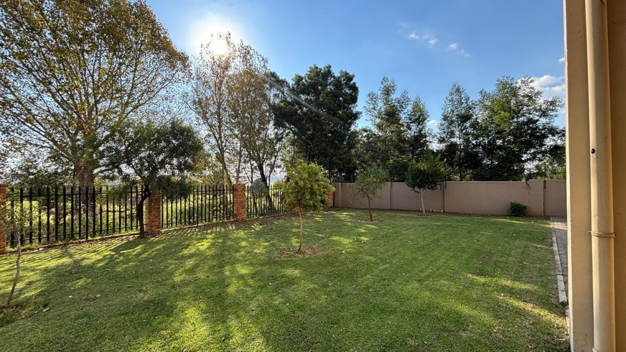 2 Bedroom Property for Sale in Blue Valley Golf Estate Gauteng