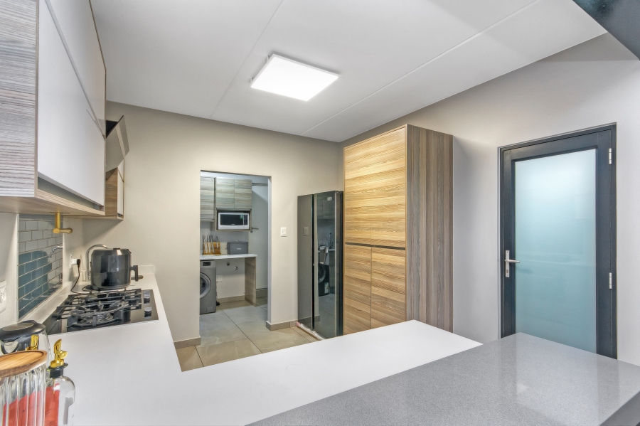 3 Bedroom Property for Sale in Crowthorne AH Gauteng