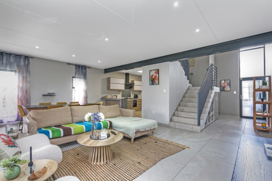 3 Bedroom Property for Sale in Crowthorne AH Gauteng