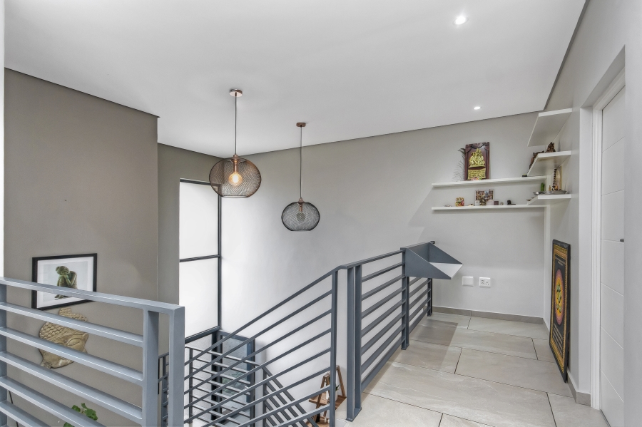 3 Bedroom Property for Sale in Crowthorne AH Gauteng