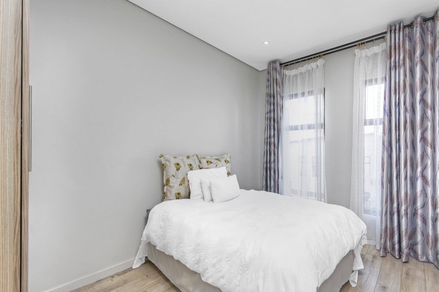 3 Bedroom Property for Sale in Crowthorne AH Gauteng