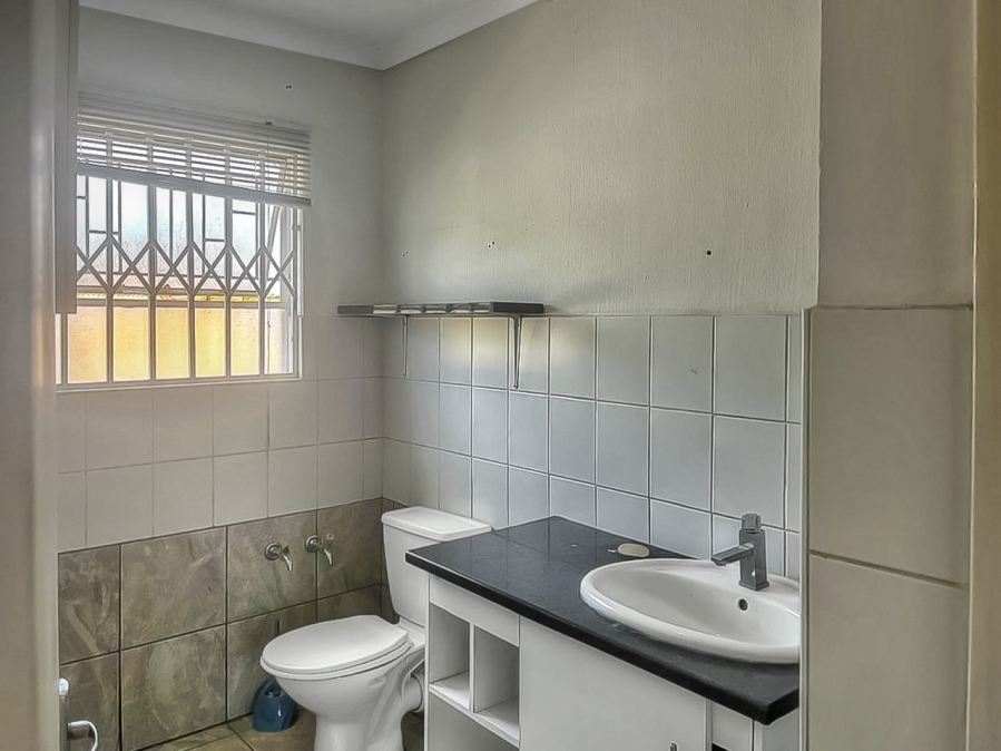 2 Bedroom Property for Sale in Vorna Valley Gauteng