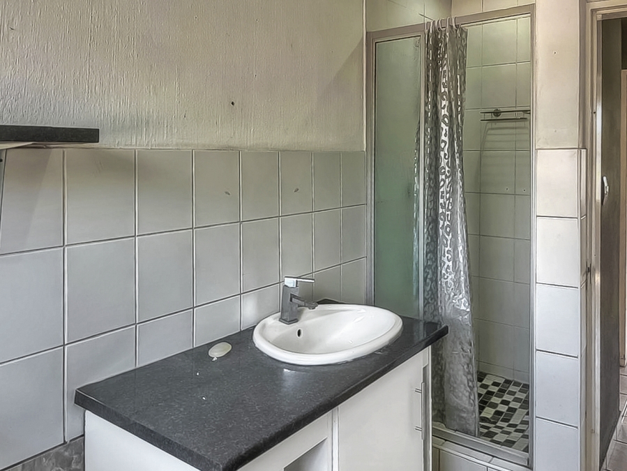 2 Bedroom Property for Sale in Vorna Valley Gauteng