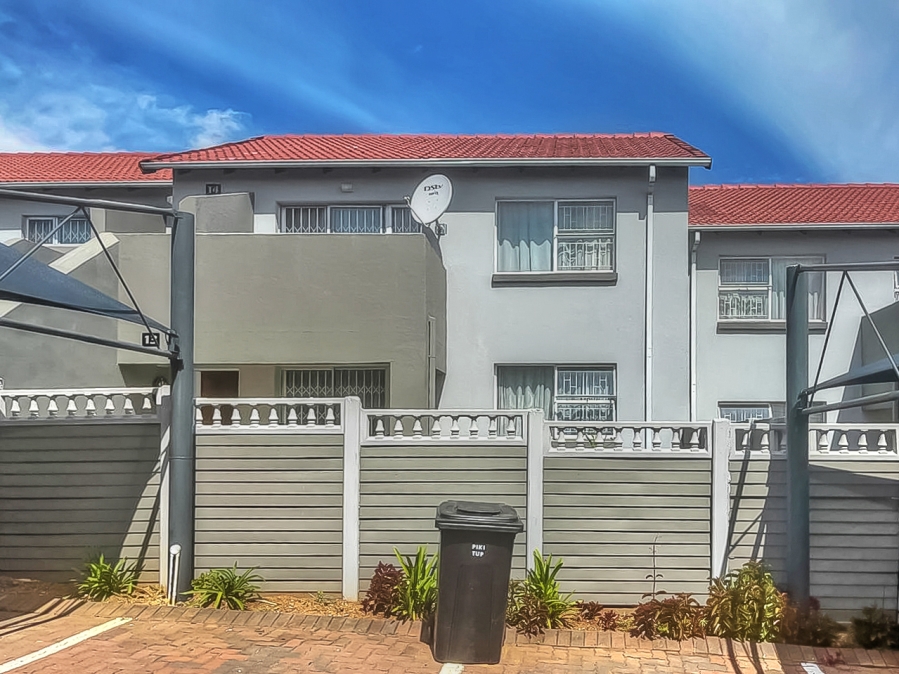 2 Bedroom Property for Sale in Vorna Valley Gauteng