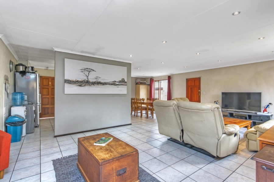 3 Bedroom Property for Sale in Barbeque Downs Gauteng