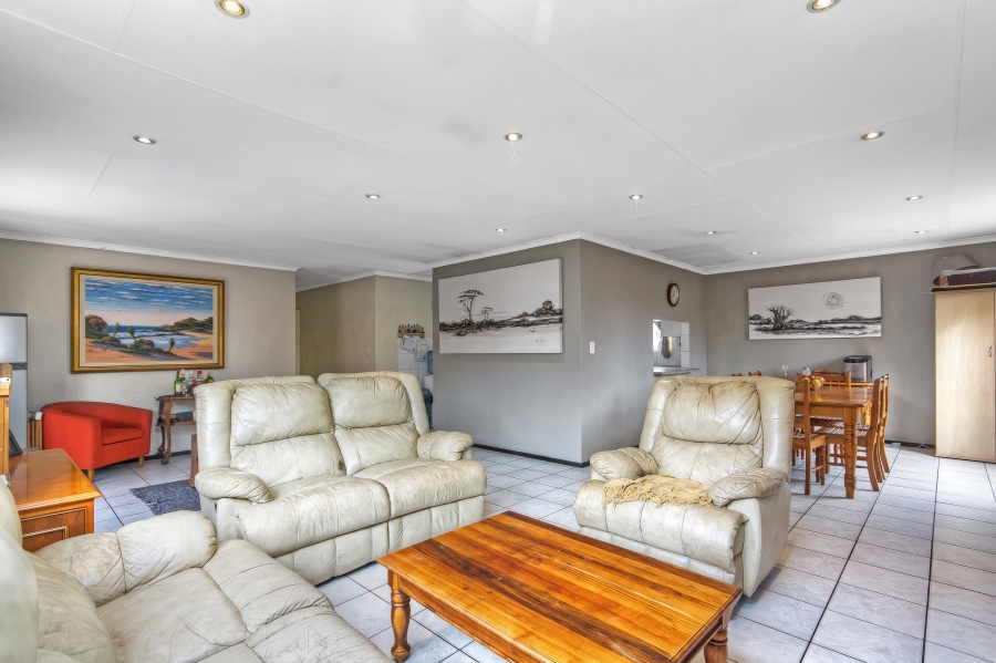 3 Bedroom Property for Sale in Barbeque Downs Gauteng