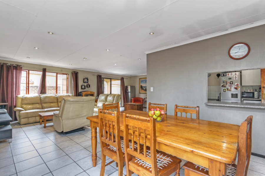 3 Bedroom Property for Sale in Barbeque Downs Gauteng