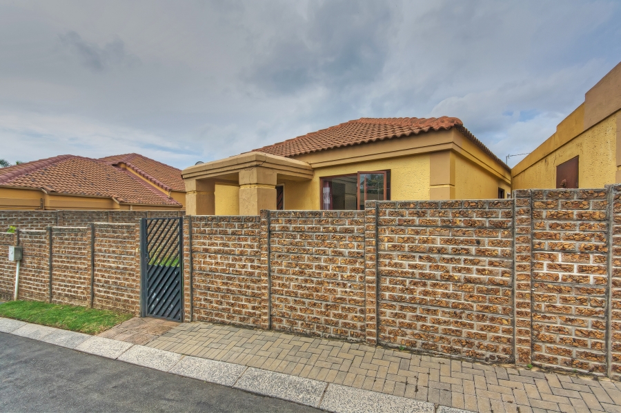 3 Bedroom Property for Sale in Barbeque Downs Gauteng