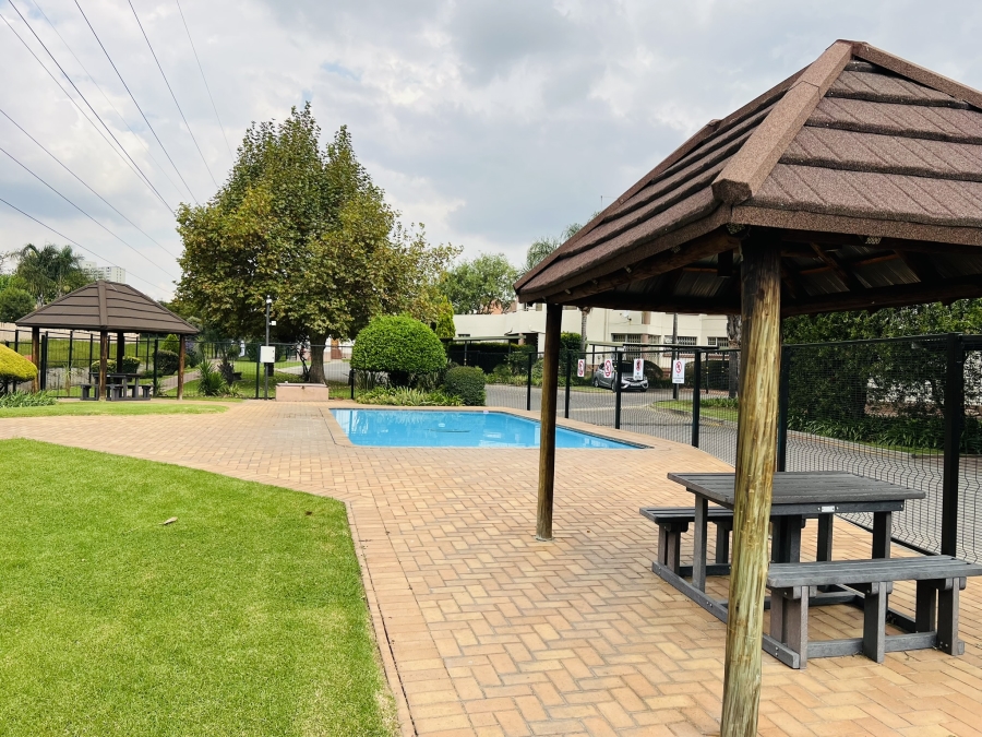 2 Bedroom Property for Sale in Bedfordview Gauteng