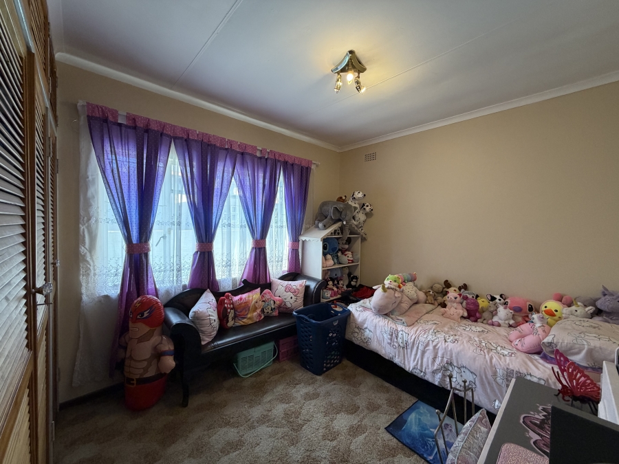 5 Bedroom Property for Sale in Oakdene Gauteng