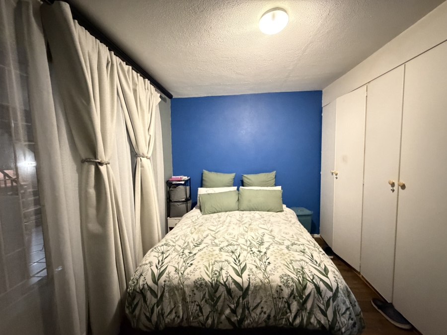 2 Bedroom Property for Sale in Mulbarton Gauteng