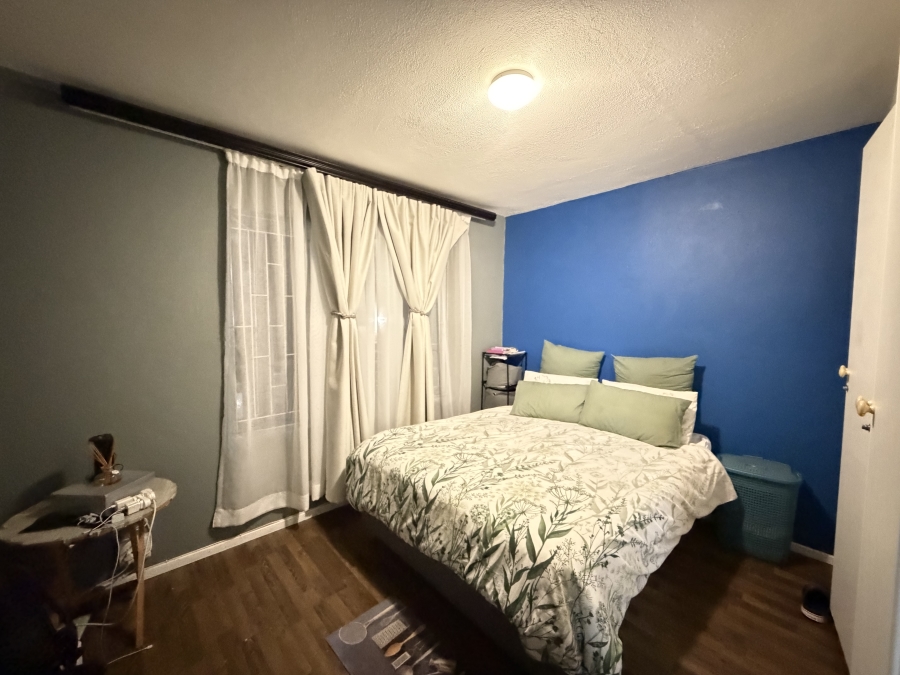 2 Bedroom Property for Sale in Mulbarton Gauteng