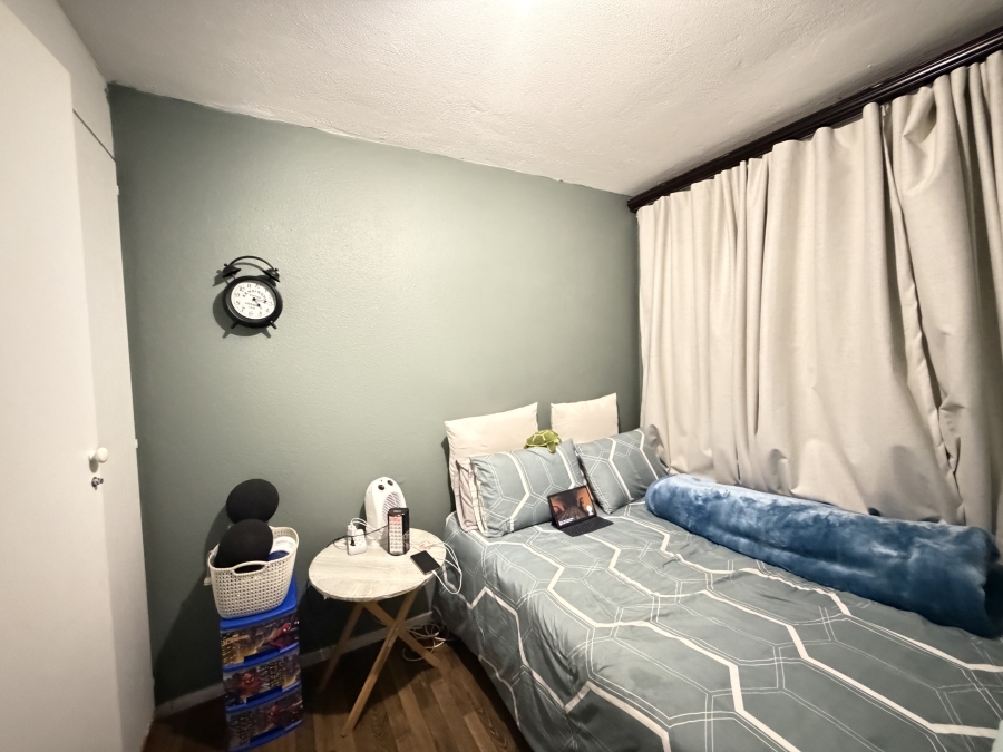 2 Bedroom Property for Sale in Mulbarton Gauteng