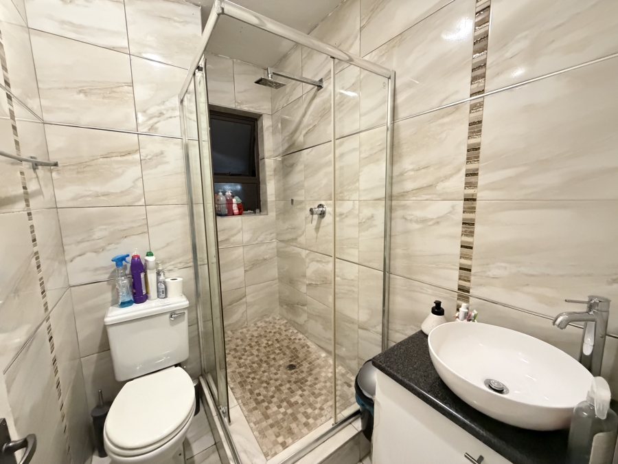 2 Bedroom Property for Sale in Mulbarton Gauteng