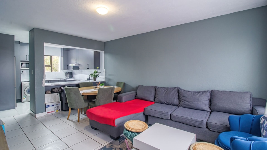 2 Bedroom Property for Sale in Mulbarton Gauteng