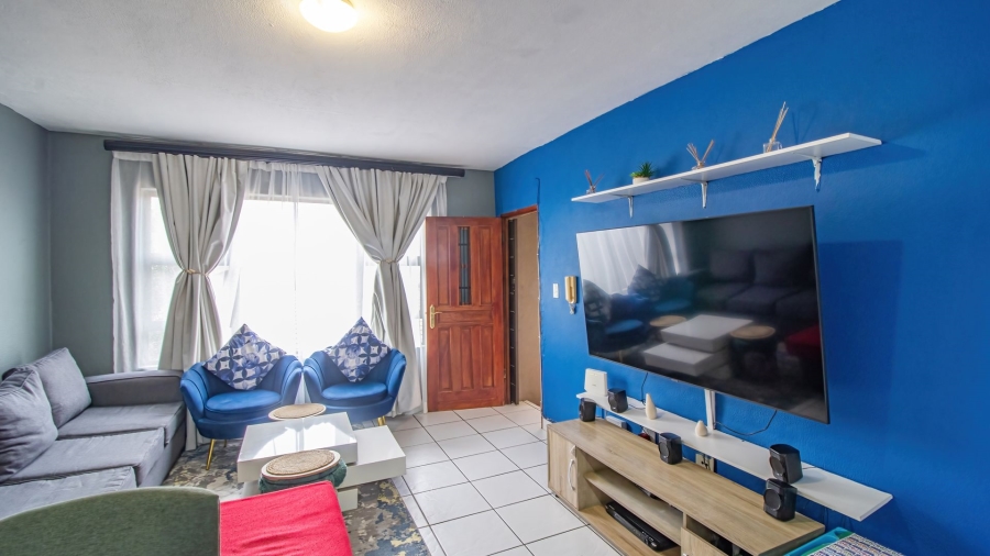 2 Bedroom Property for Sale in Mulbarton Gauteng