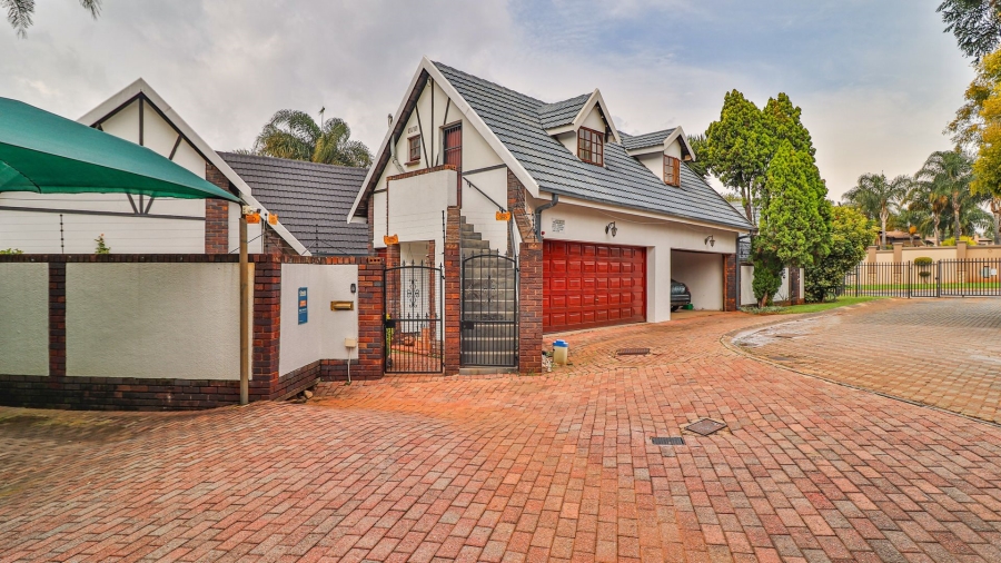 3 Bedroom Property for Sale in Bedfordview Gauteng