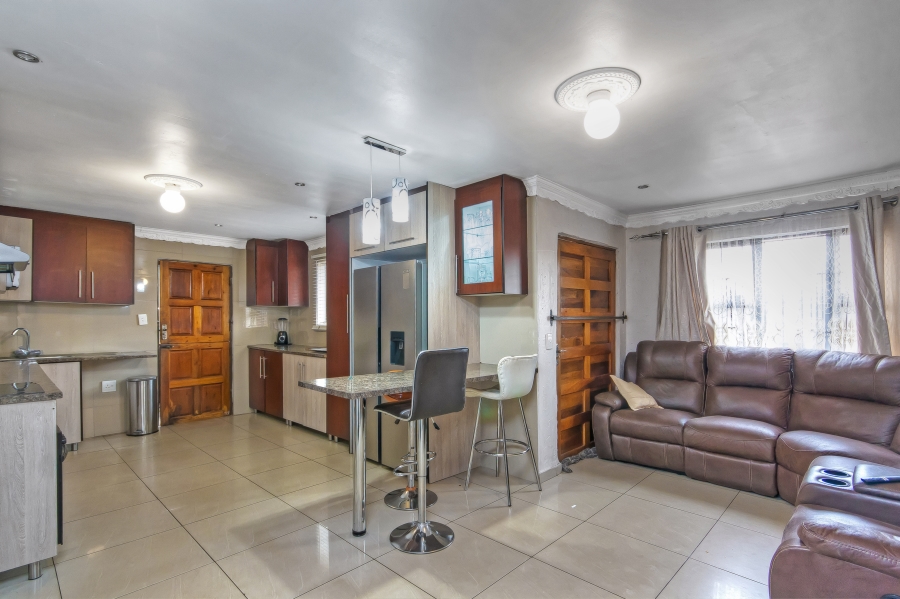 3 Bedroom Property for Sale in Protea Glen Gauteng