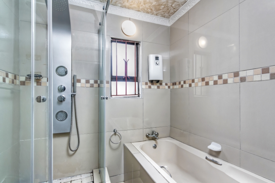 3 Bedroom Property for Sale in Protea Glen Gauteng