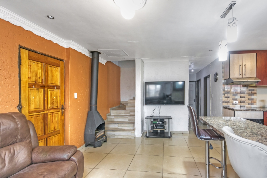 3 Bedroom Property for Sale in Protea Glen Gauteng