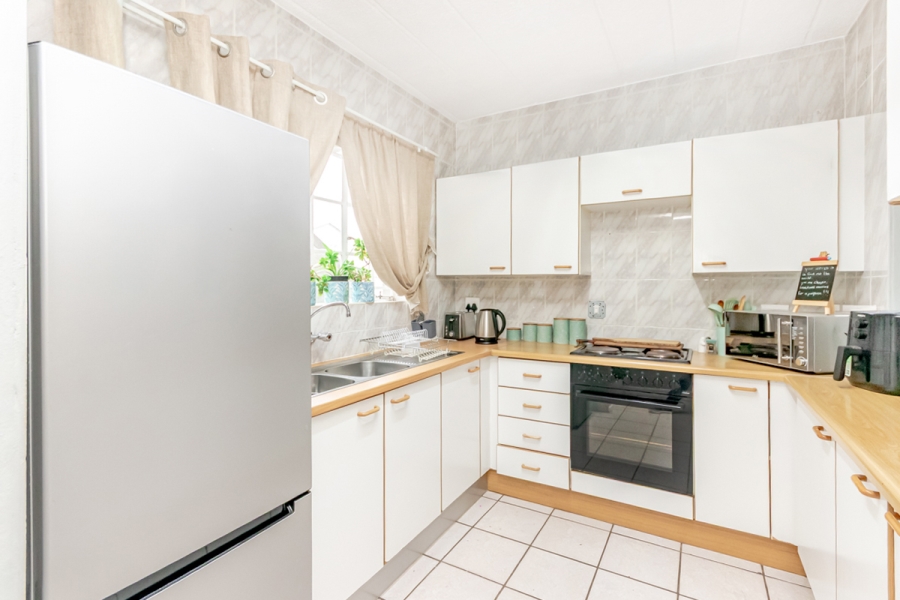 3 Bedroom Property for Sale in Roodekrans Gauteng