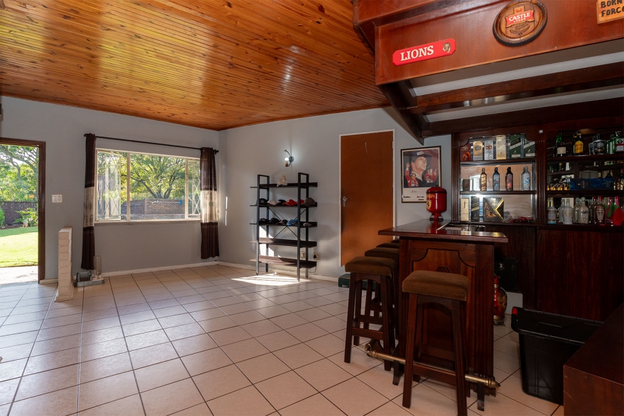 5 Bedroom Property for Sale in Atlasville Gauteng