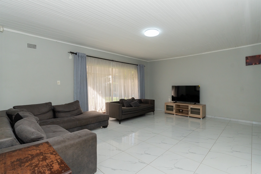 5 Bedroom Property for Sale in Atlasville Gauteng