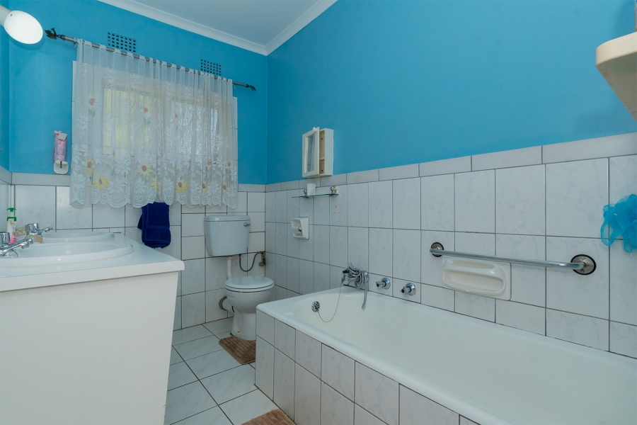 5 Bedroom Property for Sale in Atlasville Gauteng