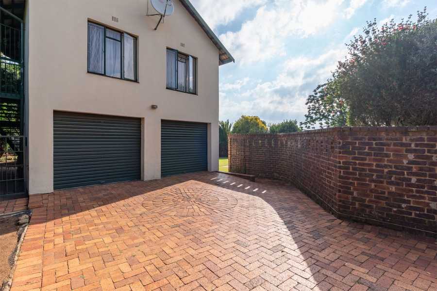 5 Bedroom Property for Sale in Atlasville Gauteng